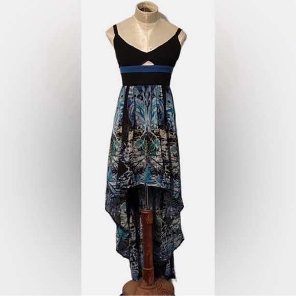bebe Dresses & Skirts - Gorgeous Butterfly Print Dress by Bebe